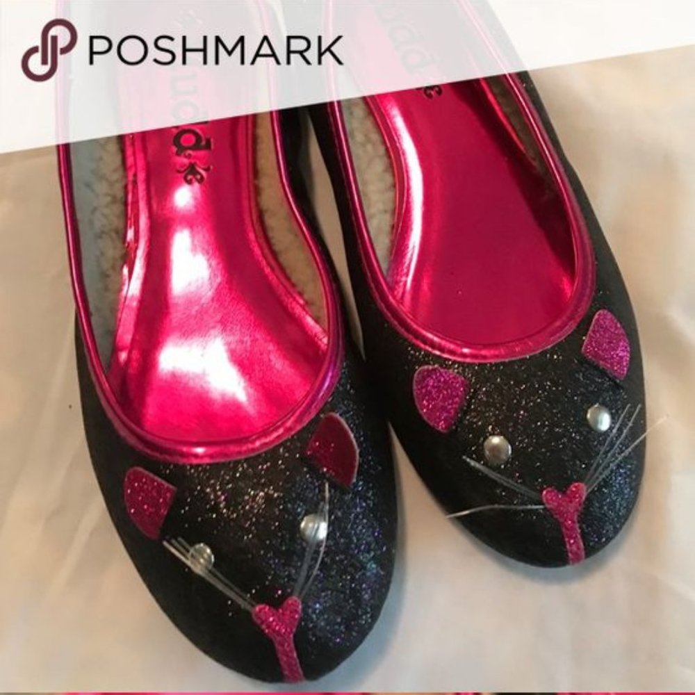 NEW IN BOX !Never Worn Adorable MUDD Mouse Shoes!!